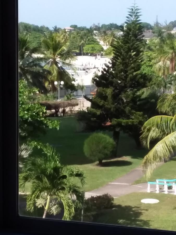 Mcfarlane'S Place Ocho Rios Exterior foto